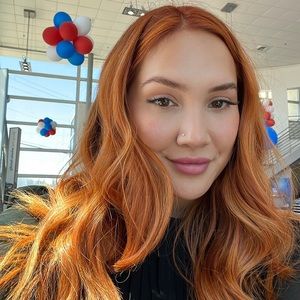 Hi, Comment what brand workout stuff you’d like! Im selling so much! ❤️